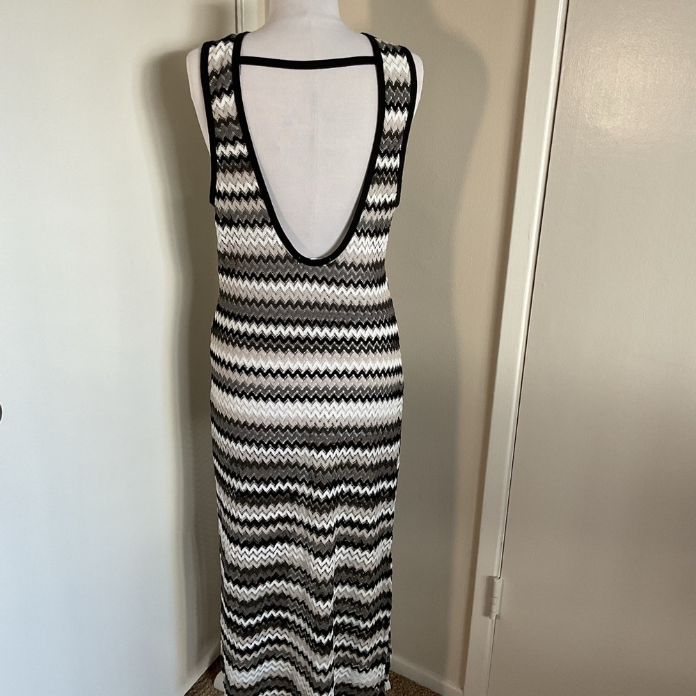 Miken Swim Black and White Zigzag Chevron Maxi Coverup Size XL See Thru - Picture 6 of 8